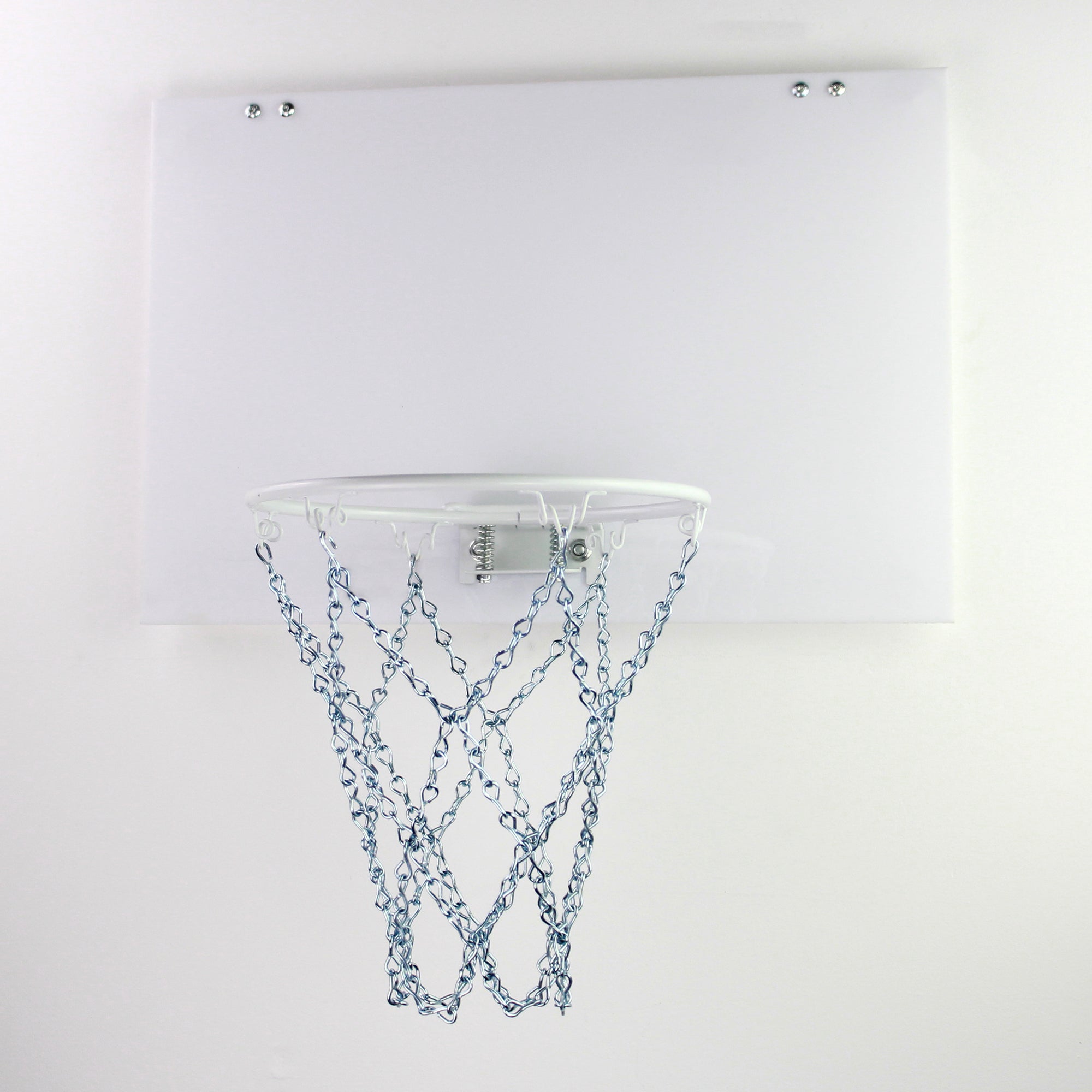 Lefko White w/Silver Chain